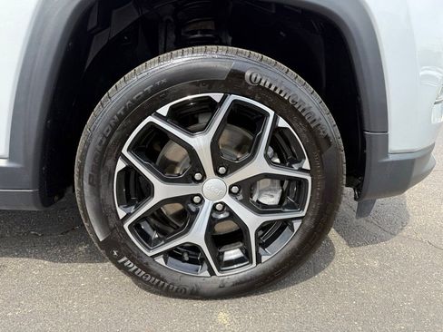 Certified 2024 Jeep Compass Limited AWD/4WD image 10