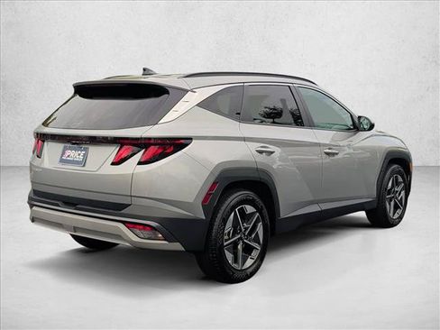 Used 2025 Hyundai Tucson SEL FWD image 5