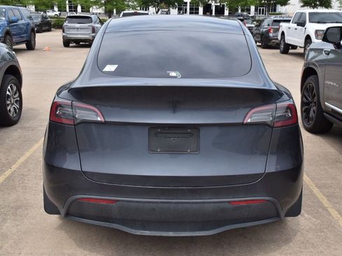 Used 2025 Tesla Model Y Long Range image 6