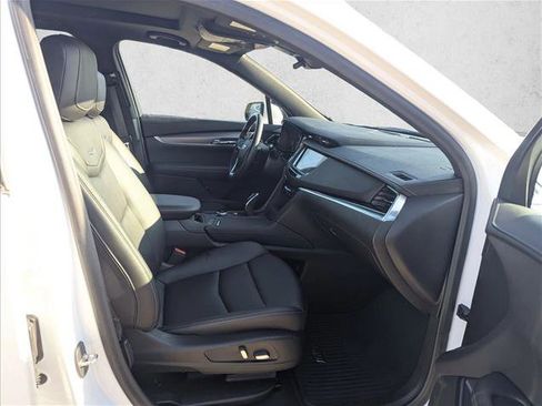 Certified 2022 Cadillac XT6 Luxury image 20