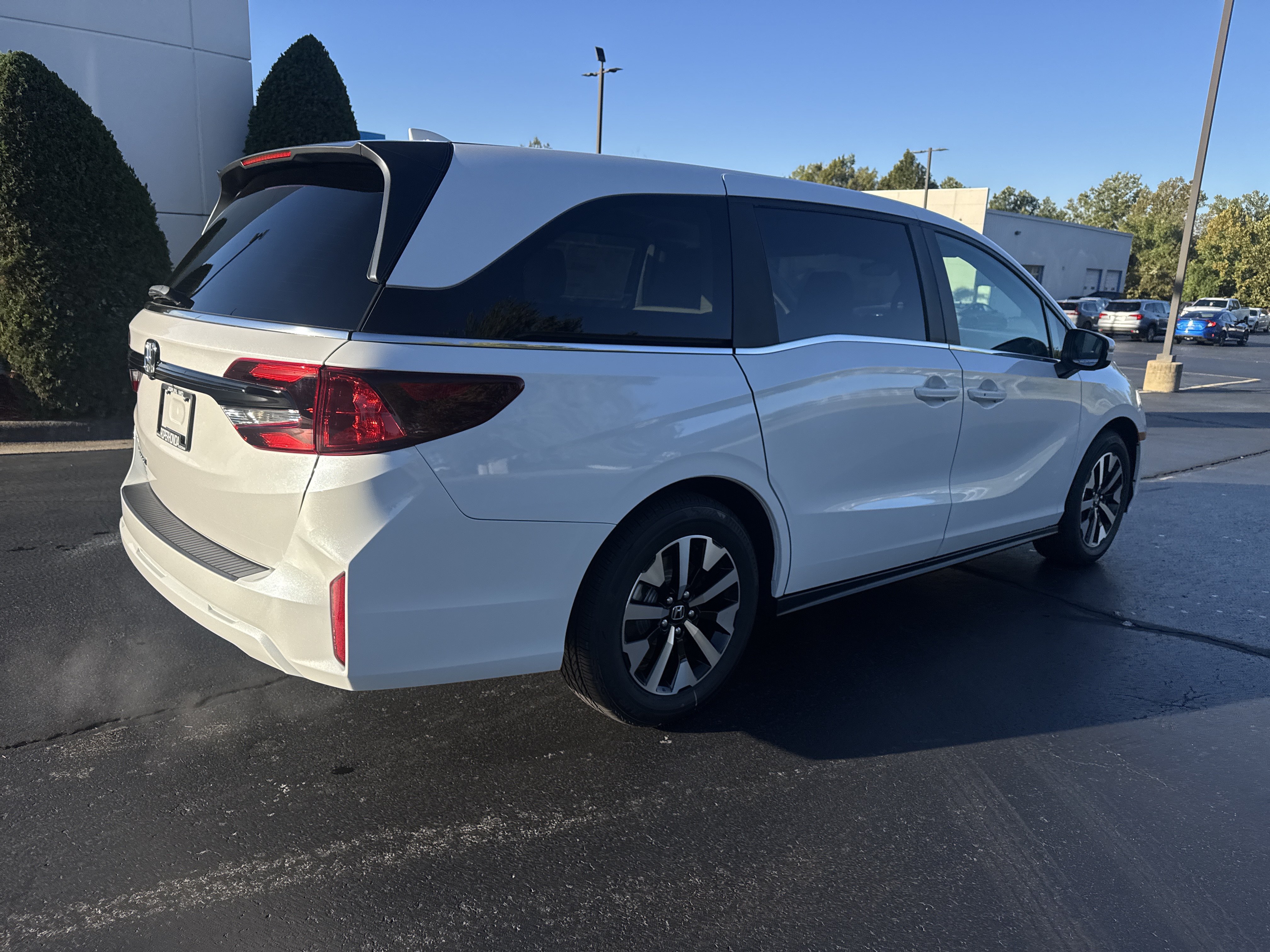 New 2027 Honda Odyssey EX-L image 4