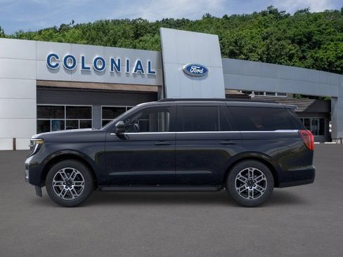 New 2026 Ford Expedition Active AWD/4WD image 3