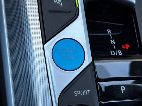 Used 2023 BMW i4 eDrive35 w/ Premium Package RWD image 28