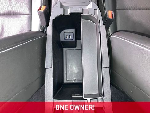 Used 2024 GMC Terrain SLT image 12