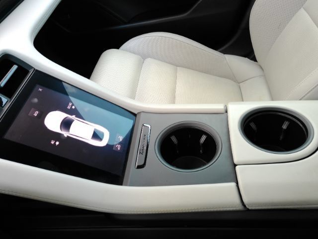 Used 2022 Porsche Taycan RWD image 44