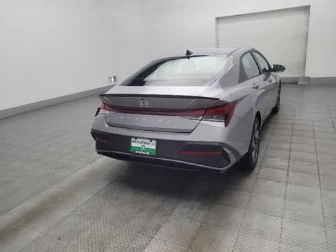 Used 2025 Hyundai Elantra Sport FWD image 9