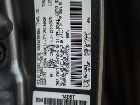 Used 2023 Toyota Tundra Platinum AWD/4WD image 45