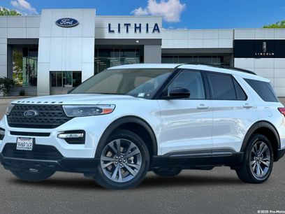 Certified 2023 Ford Explorer XLT w/ Equipment Group 202A