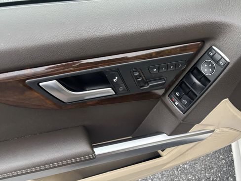 Used 2014 Mercedes-Benz GLK 350 4MATIC image 14