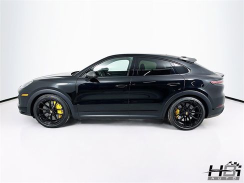 Used 2023 Porsche Cayenne Turbo GT image 7