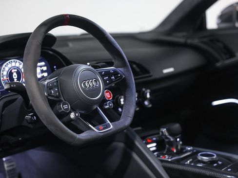 Used 2018 Audi R8 V10 plus AWD/4WD image 30