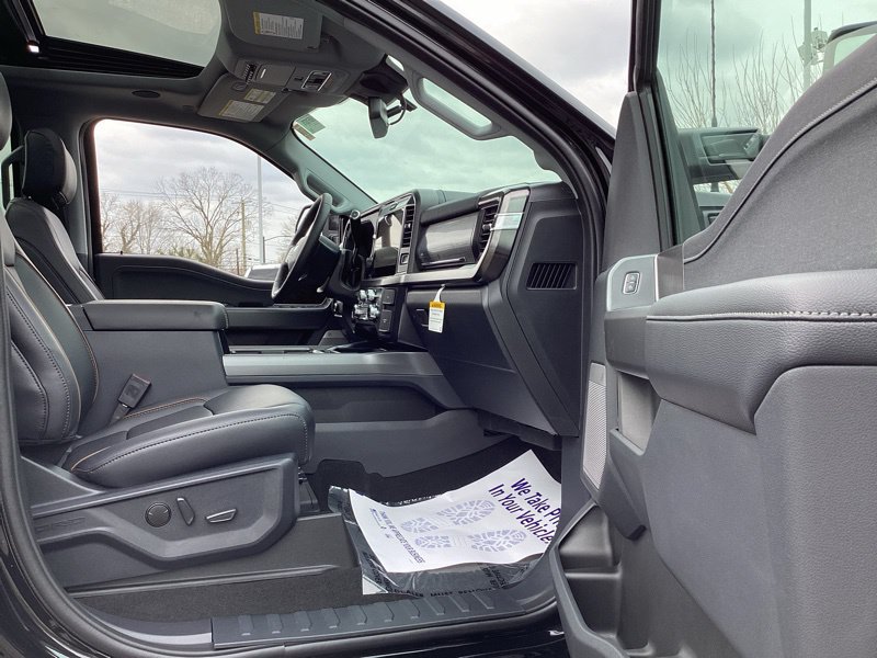 New 2026 Ford F250 Lariat w/ Black Appearance Package AWD/4WD image 26