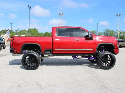 Used 2024 Chevrolet Silverado 2500 High Country w/ Technology Package AWD/4WD image 13
