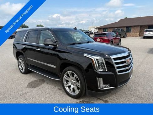 Used 2016 Cadillac Escalade Luxury AWD/4WD image 8