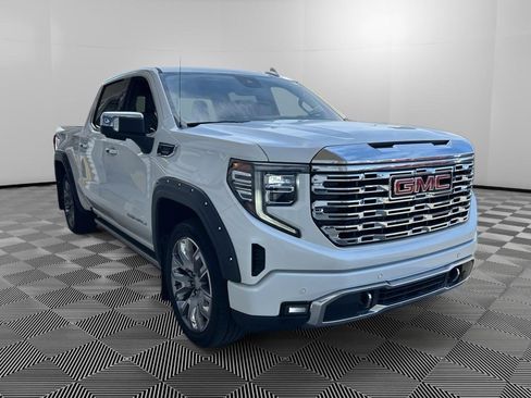 Used 2024 GMC Sierra 1500 Denali AWD/4WD image 3