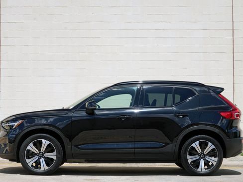 Used 2023 Volvo XC40 Recharge Plus AWD/4WD image 8