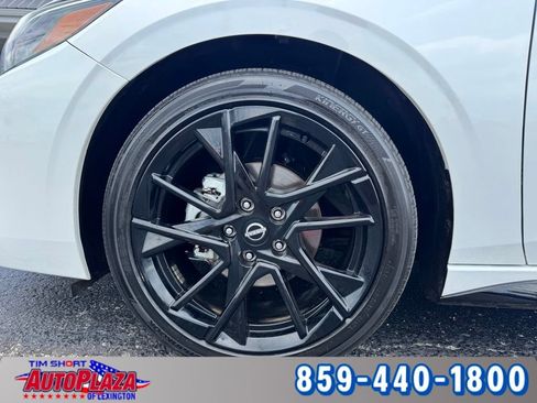 Used 2025 Nissan Sentra SR w/ Midnight Edition FWD image 6