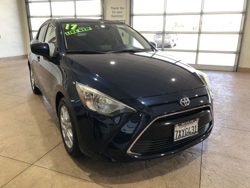 Used 2017 Toyota Yaris iA image 5