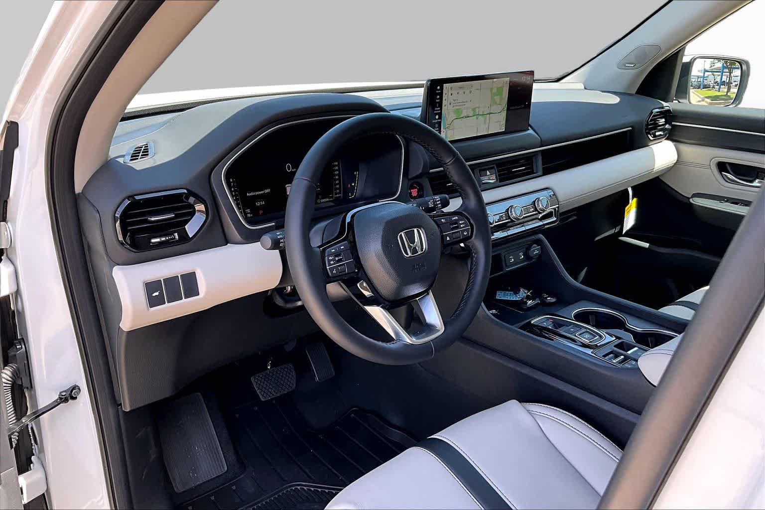 New 2026 Honda Pilot Touring image 8