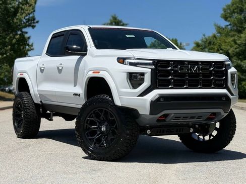 New 2026 GMC Canyon AT4 w/ AT4 Premium Package AWD/4WD image 2