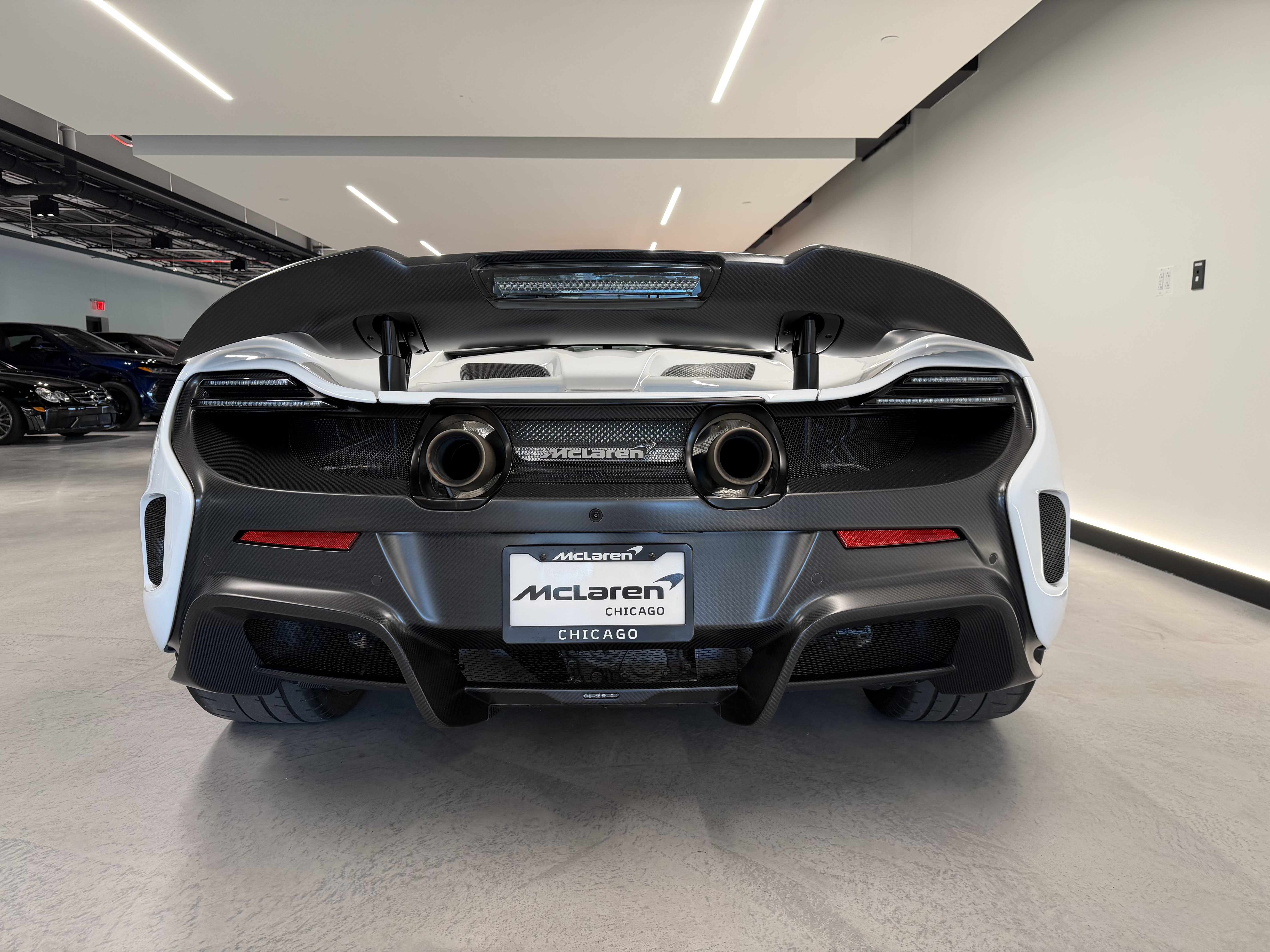 Used 2016 McLaren 675LT Spider RWD image 28