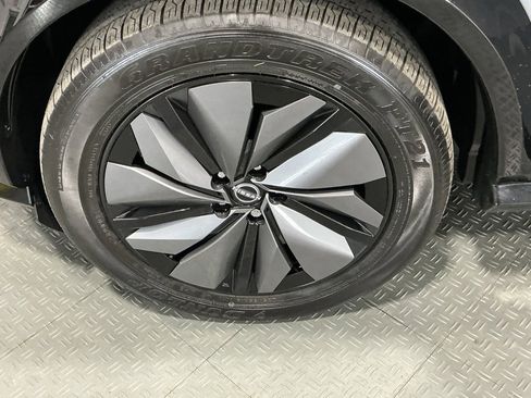 Used 2024 Nissan Ariya FWD image 38