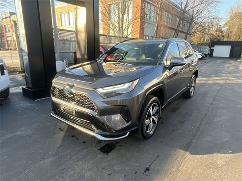 Used 2024 Toyota RAV4 SE w/ Weather & Moonroof Package image 4