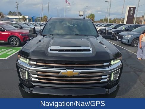 Used 2022 Chevrolet Silverado 2500 High Country w/ Z71 Off-Road Package image 4