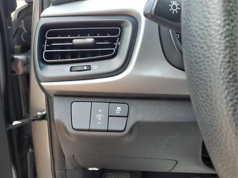 Used 2022 Kia Rio S w/ Option Group 015 FWD image 16