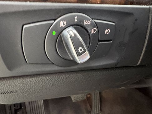 Used 2011 BMW 328i Convertible RWD image 19