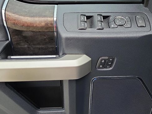 Certified 2022 Ford F350 Lariat w/ Lariat Ultimate Package image 13