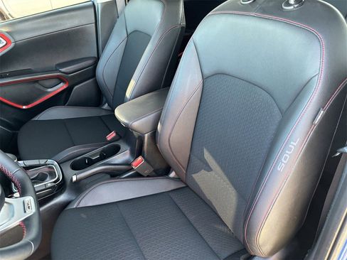 Used 2023 Kia Soul GT-Line image 17