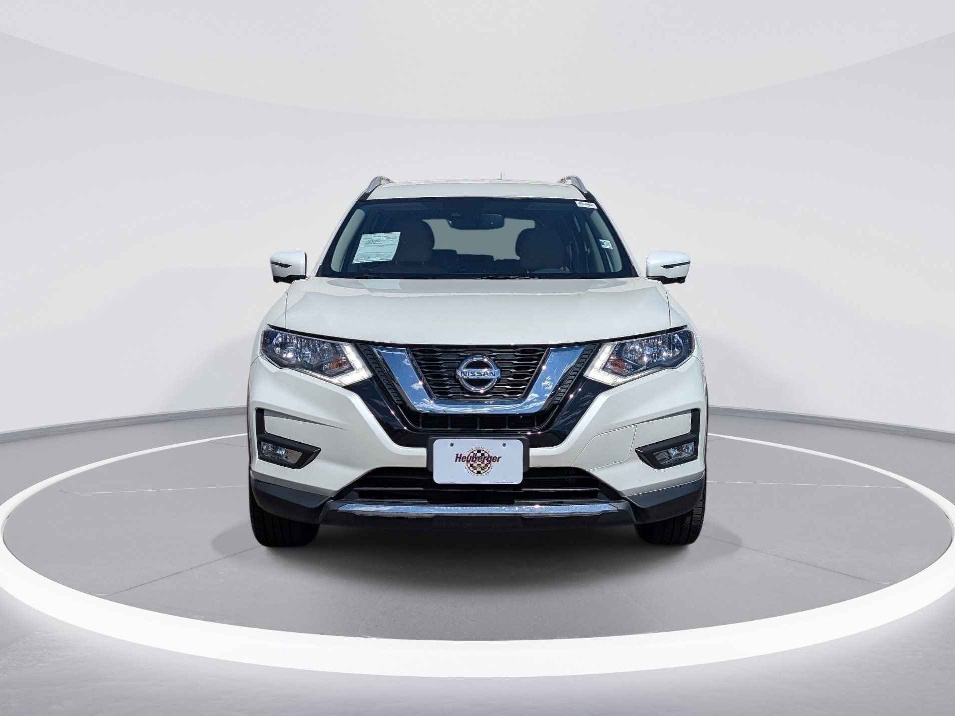Used 2017 Nissan Rogue SL AWD/4WD image 2