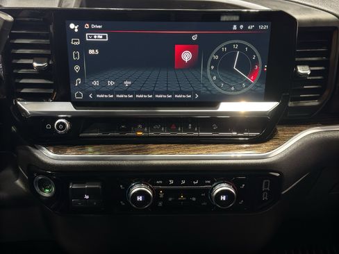 Used 2024 GMC Sierra 1500 Elevation w/ X31 Off-Road Package AWD/4WD image 31