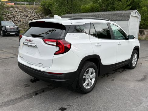 Used 2024 GMC Terrain SLE w/ Driver Convenience Package AWD/4WD image 5