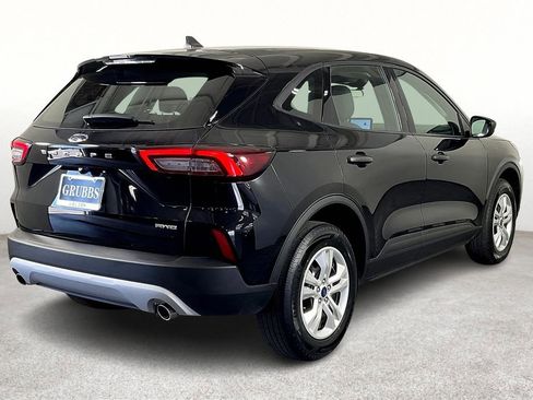 Used 2023 Ford Escape AWD image 2