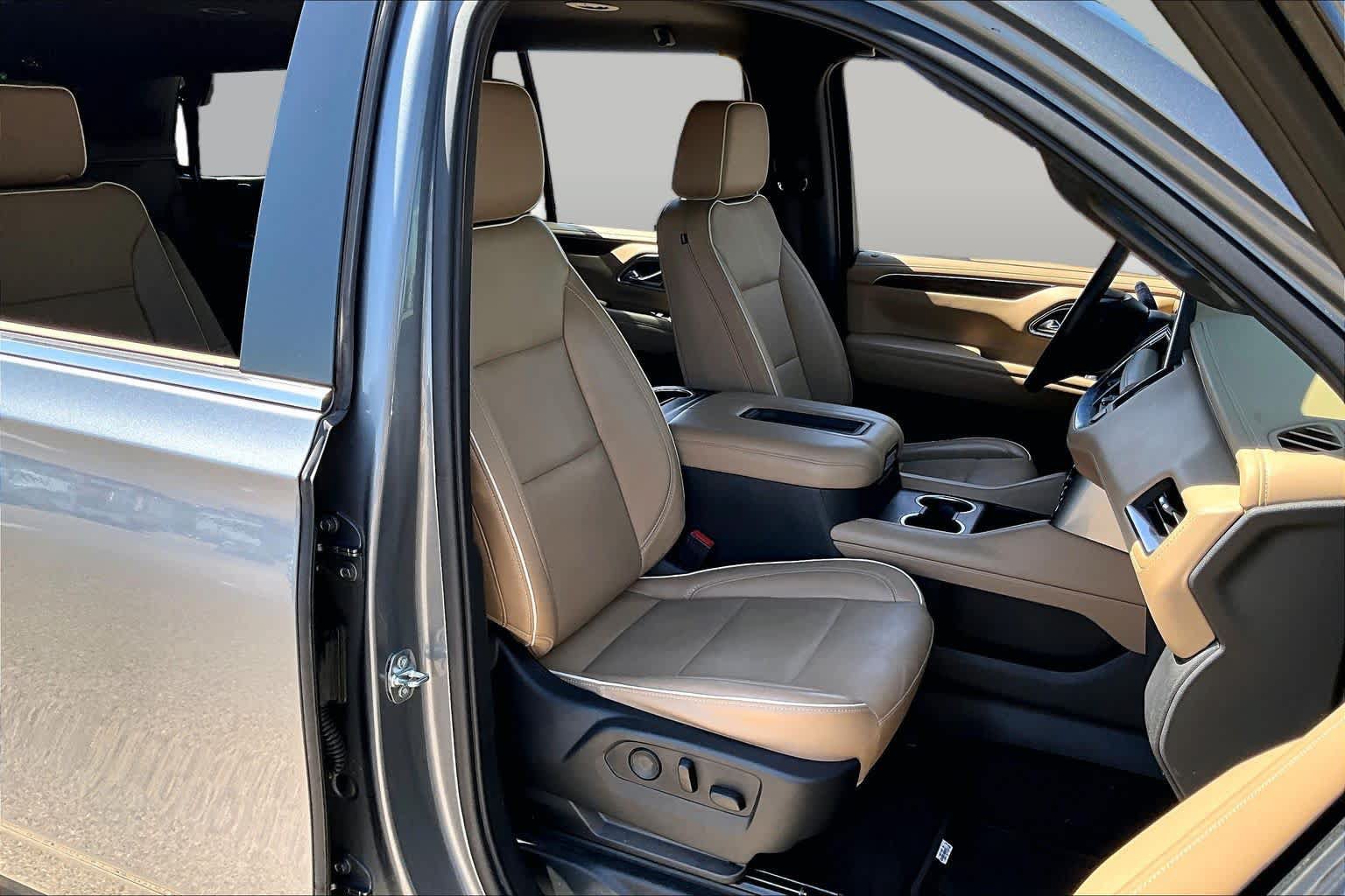 Used 2021 Chevrolet Tahoe Premier RWD image 8