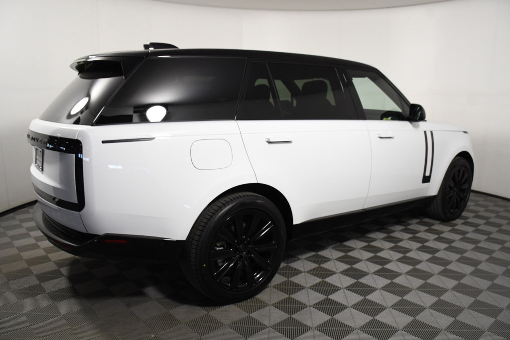 New 2026 Land Rover Range Rover Long Wheelbase SE AWD/4WD image 7