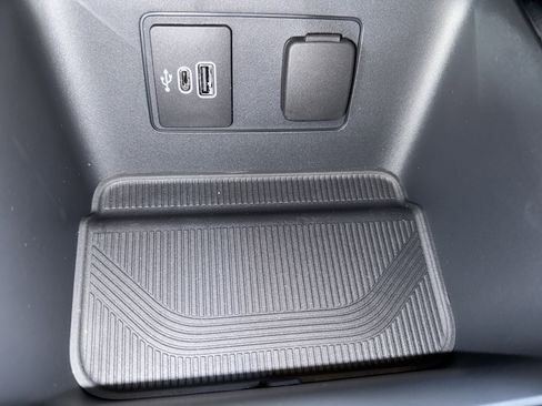 New 2026 Ford Explorer Platinum image 39