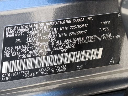 Used 2021 Toyota RAV4 LE w/ Carpet Mat Package (TMS) AWD/4WD image 47