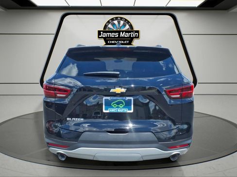 Certified 2024 Chevrolet Blazer LT w/ Convenience Package FWD image 5