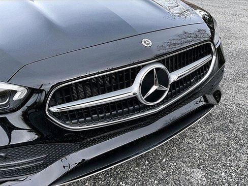 Certified 2025 Mercedes-Benz C 300 4MATIC Sedan image 5