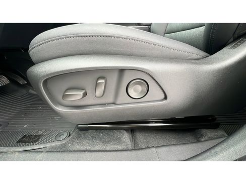 New 2026 Chevrolet Equinox LT image 25