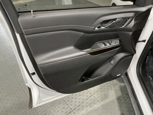 Used 2023 GMC Acadia AT4 w/ Technology Package image 43