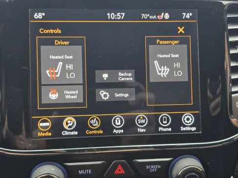 Used 2021 Jeep Grand Cherokee Laredo AWD/4WD image 19