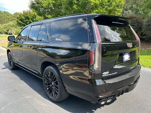 Used 2024 Cadillac Escalade ESV V w/ LPO, Floor Liner Package AWD/4WD image 23