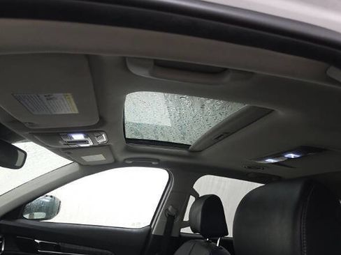 Used 2023 Kia Telluride EX image 9