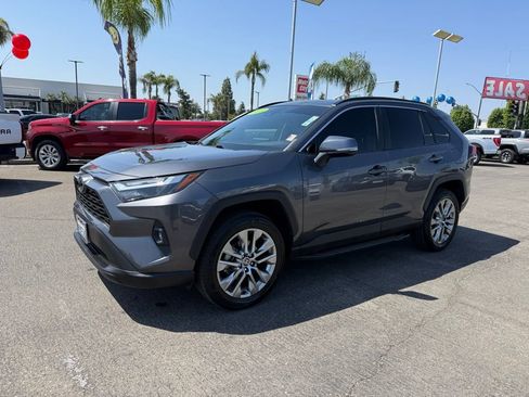 Used 2022 Toyota RAV4 XLE Premium FWD image 3