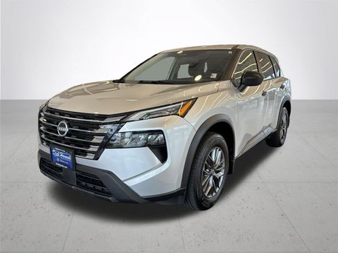 Certified 2025 Nissan Rogue S AWD/4WD image 2