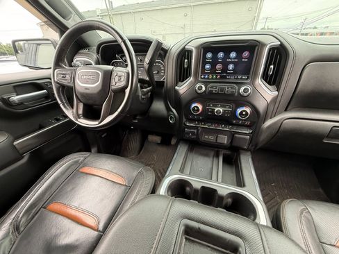 Used 2021 GMC Sierra 1500 AT4 w/ AT4 Preferred Package AWD/4WD image 3